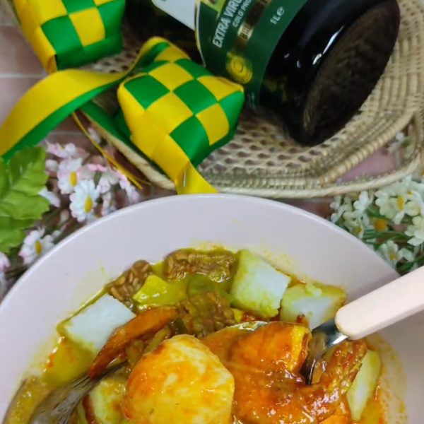 Lontong Kuah Lodeh